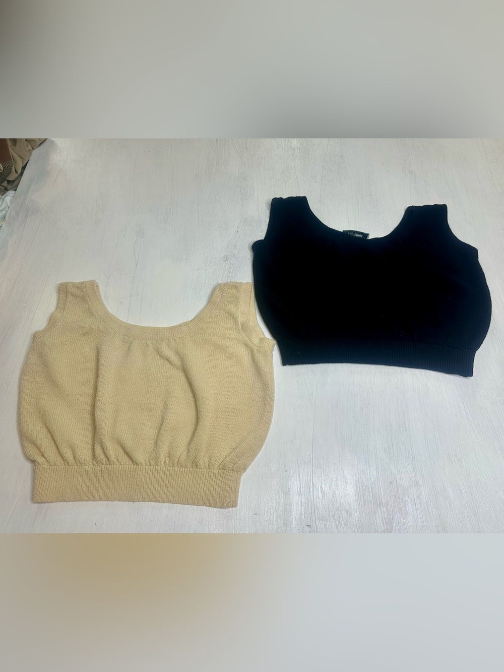Vintage St John Sportswear Knit Tank Bundle Black And Beige Crop Tops USA Size L - Picture 9 of 14